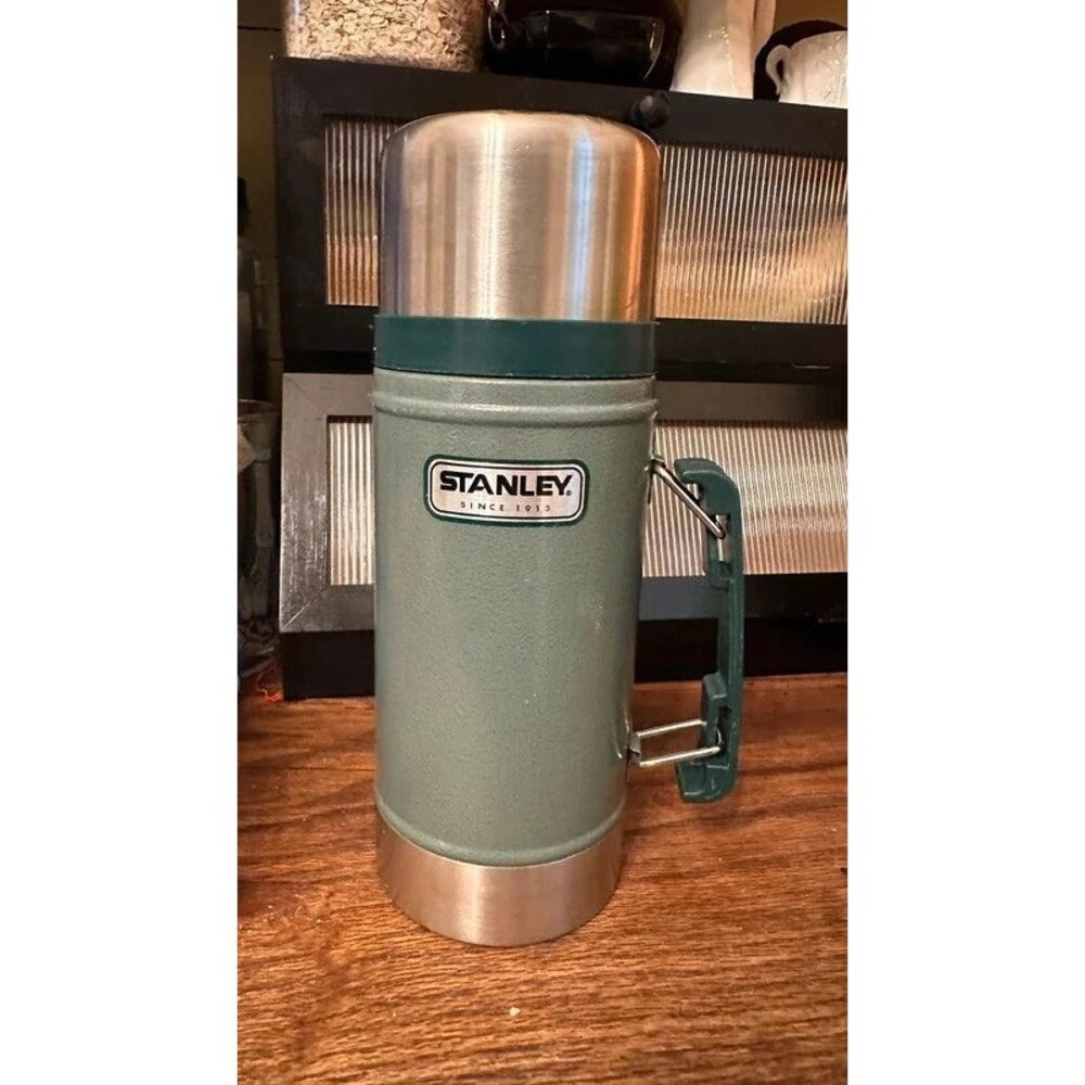 Stanley Classic Legendary 24 oz Food Jar Thermos Hammertone Green Handle Cup Lid
